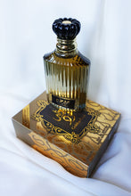 Încarcă imaginea în vizualizatorul Galerie, Parfum Arabesc Golden Oud, Unisex
